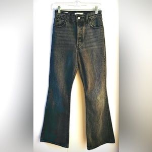 Levi’s Premium Ribcage Flare Black Wash Size 26